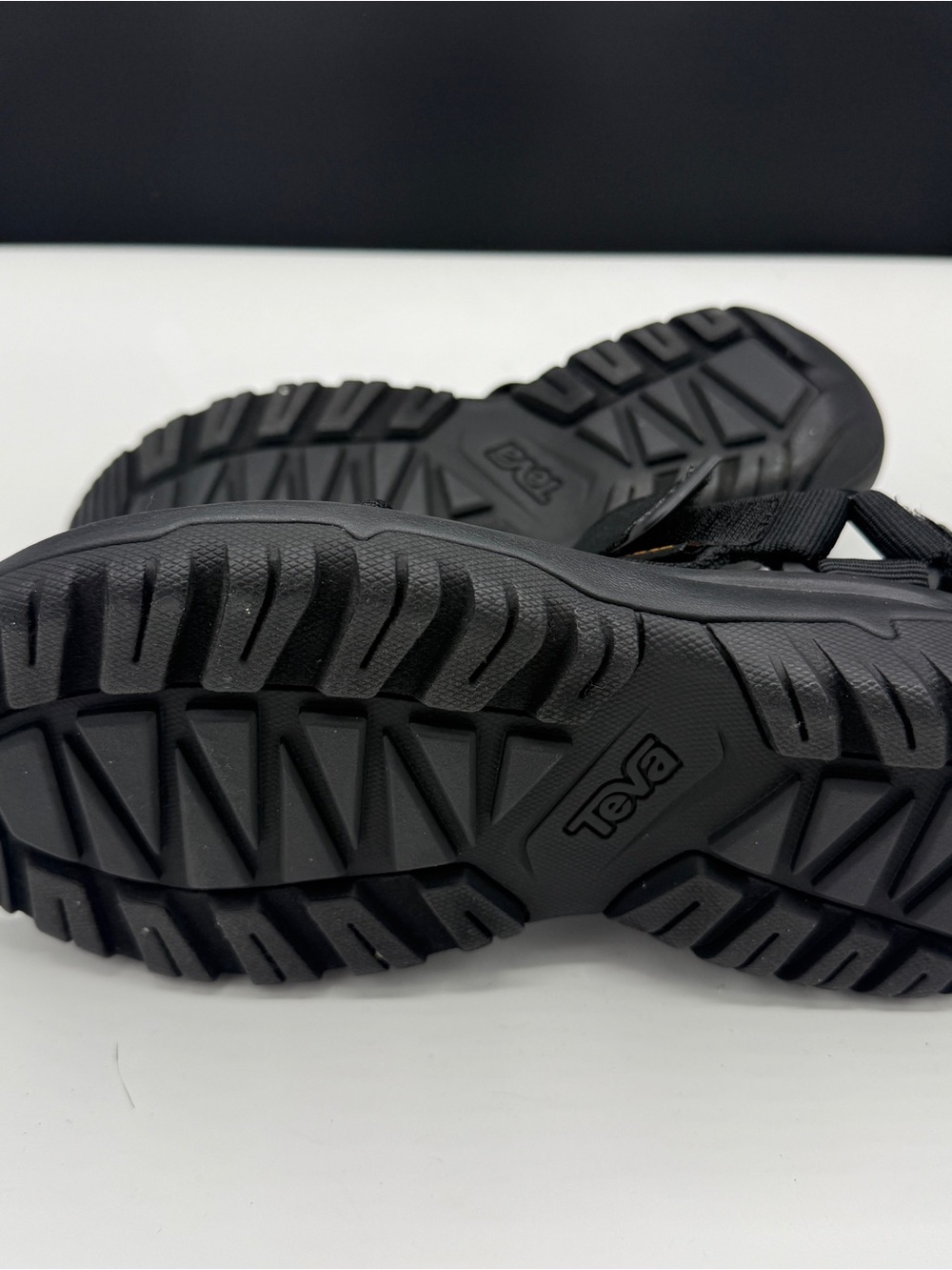 Teva Black Hurricane XLT 2 Women’s Strappy Outdoor Sandal 7 - Picture 5 of 7